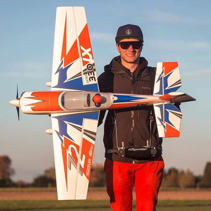 MULTIPLEX Extra 330 LX 2